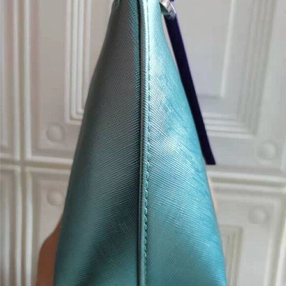 New LA MER Luxury blue green cosmetic pouch - Picture 6 of 7